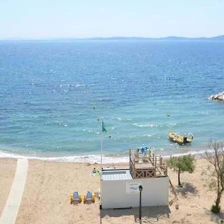 L'azurea - Piscine - Pres Des Plages Et Du Port Daire